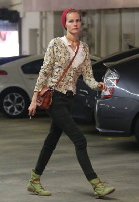 Isabel Lucas pic #642192